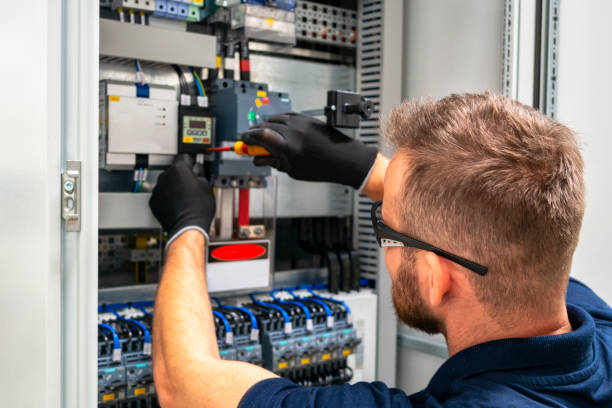 Best Circuit Breaker Repair  in Manawa, WI
